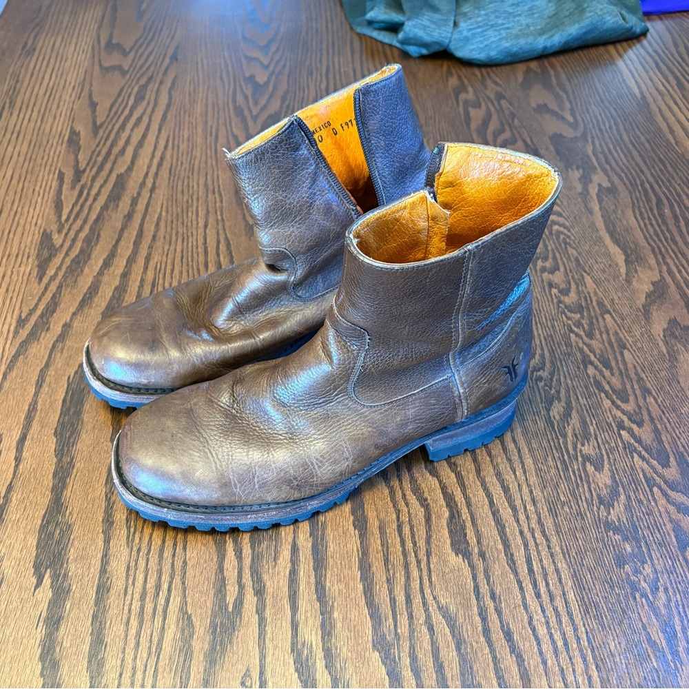 Men's Brown Leather Zip Boots - Vintage Frye brand